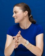 Люси Лоулесс (Lucy Lawless) Spartacus press conference portraits by Armando Gallo (Beverly Hills, July 28, 2011) - 15xHQ 4bca3a463266022