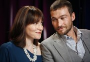 Люси Лоулесс и Энди Уитфилд (Lucy Lawless, Andy Whitfield) pose for a portrait in New York (Jan. 19) - 3xHQ D37a27463265950