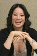 Люси Лью (Lucy Liu) Lucky Number Slevin Press Conference 2005 - 30xHQ Eb6697463263364