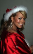 Мэрайя Кэри (Mariah Carey) films her Christmas video clip at Macy's in New York City, Nov 2 (2xHQ) 8dba27463284859