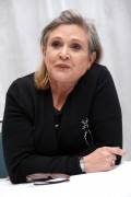 Кэрри Фишер (Carrie Fisher) 'Star Wars - The Force Awakens' Press Conference (December 4, 2015) D49648463644006