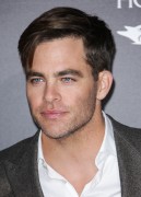 Крис Пайн (Chris Pine) The Finest Hours Premiere at TCL Chinese Theatre in Los Angeles (January 25, 2016) (43xHQ) 04de88463652756