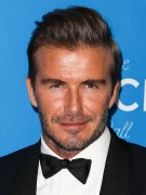 Дэвид Бекхэм (David Beckham) 6th Annual UNICEF Ball at the Beverly Wilshire Hotel (Beverly Hills, 12.01.2016) (63xHQ) 76916a463653661