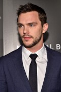 Николас Холт (Nicholas Hoult) National Board Of Review Gala at Cipriani in New York, 05.01.2016 (50xHQ) 9fc85d463658826