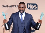 Идрис Эльба (Idris Elba) 22nd Annual Screen Actors Guild Awards at The Shrine Auditorium in Los Angeles, 30.01.2016 (5xHQ) A313ed463656511