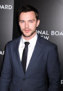Николас Холт (Nicholas Hoult) National Board Of Review Gala at Cipriani in New York, 05.01.2016 (50xHQ) C3ce77463658975