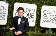 Эдди Редмэйн (Eddie Redmayne) 73rd Annual Golden Globe Awards in Beverly Hills, 10.01.2016 (88хHQ) Cea5fe463654022