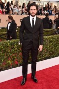 Кит Харингтон (Kit Harington) 22st Annual Screen Actors Guild Awards at The Shrine Auditorium in Los Angeles, California, 30.01.2016 (43xHQ) Dca444463656841