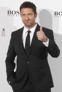 Джерард Батлер (Gerard Butler) Hugo Boss party at the Eurobuilding Hotel in Madrid, Spain, 04.02.2016 (14xHQ) E13f23463656167