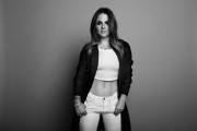 Джоанна «ДжоДжо» Левески (Joanna «JoJo» Levesque) April Maxey Photoshoot, 27.08.2015 (3xHQ) 5f3803463703505