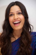 Фрида Пинто (Freida Pinto) Rise Of The Planet Of The Apes Press Conference at Ritz Carlton Hotel in NY, 31.07.2011 (14xHQ) Cb5eab463778807