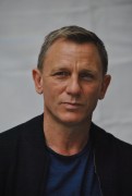 Дэниал Крэйг (Daniel Craig) 'Spectre' Press Conference Portraits by Yoram Kahana, 23.10.2015 - 28xHQ 01d90c463961880