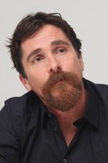 Кристиан Бэйл (Christian Bale) 'The Big Short' Press Conference (14.11.2015) 57cea5463961211