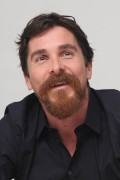 Кристиан Бэйл (Christian Bale) 'The Big Short' Press Conference (14.11.2015) 8955b7463961232