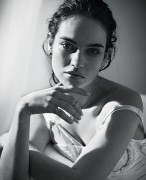 Лили Джеймс (Lily James) Vincent Peters Photoshoot for Town & Country (2016) - 3xHQ E0e830464033986