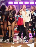 Бейонсе (Beyonce) sings during Pepsi Super Bowl 50 Halftime Show at Levi's Stadium (06.02.2016) (68xHQ) Bfe1bd464177826