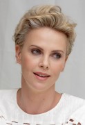 Шарлиз Терон (Charlize Theron) 'A Million Ways to Die in the West' Press Conference, 07.03.2014 (18xHQ) 360316464948312