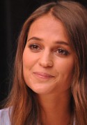 Алисия Викандер (Alicia Vikander) 'The Danish Girl' Press Conference during the 2015 Toronto International Film Festival (13.09.2015) 4ba699465617993