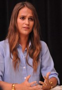 Алисия Викандер (Alicia Vikander) 'The Danish Girl' Press Conference during the 2015 Toronto International Film Festival (13.09.2015) 5fd6e0465618262