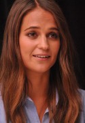 Алисия Викандер (Alicia Vikander) 'The Danish Girl' Press Conference during the 2015 Toronto International Film Festival (13.09.2015) 9527bb465618210