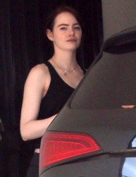 [LQ] Emma Stone - out in Los Angeles 2/18/2016