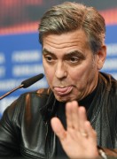 Джордж Клуни (George Clooney) 'Hail, Caesar' Press Conference during the 66th Berlinale International Film Festival in Berlin, 11.02.2016 (19xHQ) Ccf1be466663934