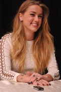 Эмбер Хёрд (Amber Heard) 'The Danish Girl' Press Conference Portraits by Yoram Kahana, 13.09.2015 - 20xHQ D820f1466671279