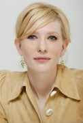 Кейт Бланшетт (Cate Blanchett) The Aviator Press Conference (2004) 71520c467376134