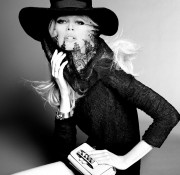 Клаудия Шиффер (Claudia Schiffer) Tom Munro for Vogue Spain 2011 (9xHQ) B85689467370820
