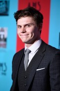 Эван Питерс (Evan Peters) FX's 'American Horror Story Freak Show' premiere screening at TCL Chinese Theatre (Hollywood, 05.10.2014) (25xHQ) 211e07467400310