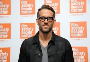 Райан Рейнольдс (Ryan Reynolds) The Film Society Of Lincoln Center Sneak Previews 'Mississippi Grind' at The Film Society of Lincoln Center, Walter Reade Theatre (New York, 22.09.2015) - 61xHQ 3365c6467415058