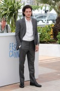Кит Харингтон (Kit Harington) The 67th Annual Cannes Film Festival How To Train Your Dragon 2 Photocall, 16.05.2014 (33xHQ) A5ed90467410941