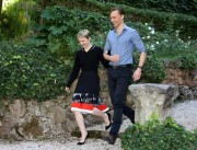 Том Хиддлстон (Tom Hiddleston) Attends a photocall for ‘Crimson Peak’ at Le Jardin de Russie in Rome, Italy, 28.09.2015 (89xHQ) Dc0166467416245