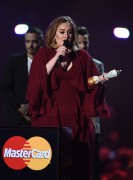Адель (Adele) BRIT Awards 2016 in London, show, 24.02.2016 (79xHQ) B0eba7468709557
