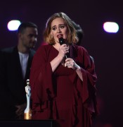Адель (Adele) BRIT Awards 2016 in London, show, 24.02.2016 (79xHQ) C77b62468709506