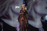 Адель (Adele) BRIT Awards 2016 in London, show, 24.02.2016 (79xHQ) 1eeaf7468710225