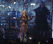 Адель (Adele) BRIT Awards 2016 in London, show, 24.02.2016 (79xHQ) 454712468710003