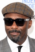 Идрис Эльба (Idris Elba) Film Independent Spirit Awards in Santa Monica, 27.02.2016 (13xHQ) Ada9ba468712317