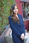 Дакота Джонсон (Dakota Johnson) 'How to Be Single' press conference in Beverly Hills (28.01.2016) (103хHQ) 8c5adc468844491