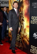 Джерард Батлер (Gerard Butler) 'Gods Of Egypt' N.Y. Premiere at AMC Loews Lincoln Square 13 in New York City (24.02.2016) - 35xHQ 39f5b6468909495