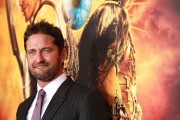 Джерард Батлер (Gerard Butler) 'Gods Of Egypt' N.Y. Premiere at AMC Loews Lincoln Square 13 in New York City (24.02.2016) - 35xHQ 70fd1a468909787