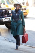 Лупита Нионго (Lupita Nyong'o) Arriving at the Publich Theatre in New York, 21.11.2015 (16xHQ) Fa18ca470493892